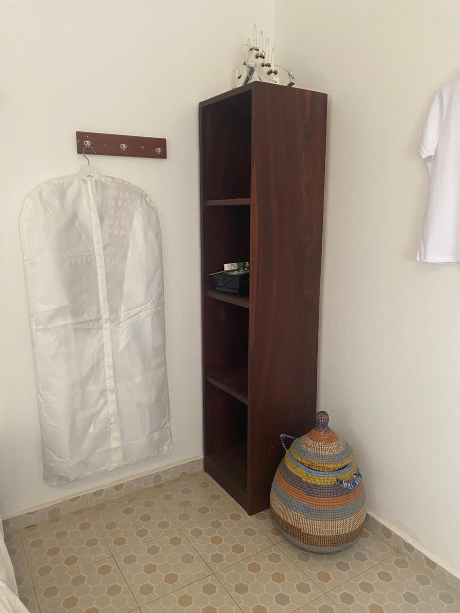 Dabo House Hotel Brufut Екстериор снимка
